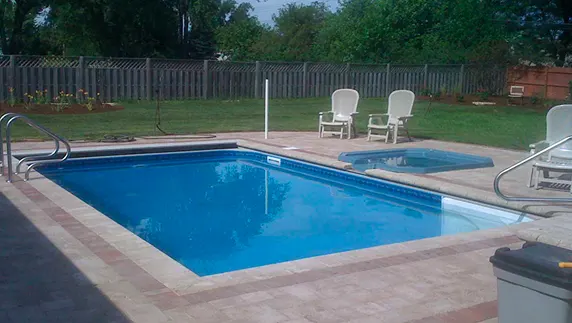 A Local Chicago Area Pool Builder You Can Trust 