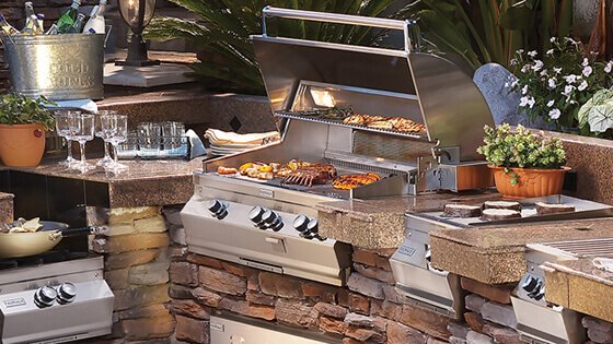 Choosing the Best Grill for Your Outdoor Living Space