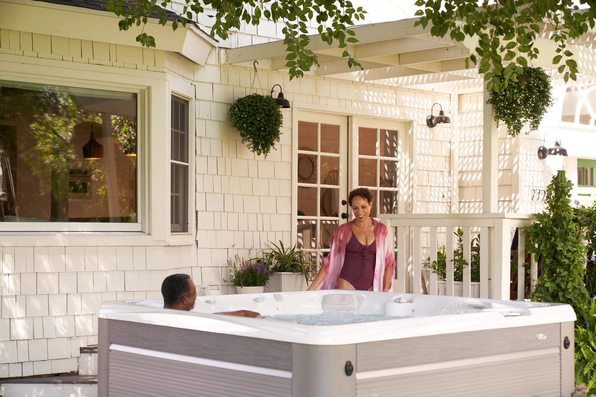 How Owning a Hot Tub Can Help You Renew & Refresh in the New Year